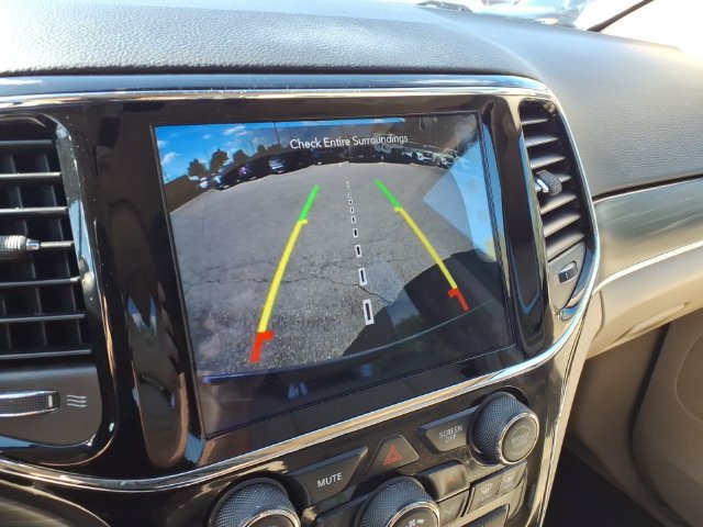 Used 2020 Jeep Grand Cherokee Limited AWD/4WD image 19
