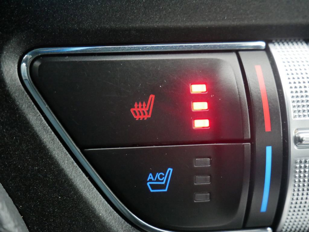 Certified 2020 Ford Mustang GT Premium w/ Carbon Sport Interior Package image 20