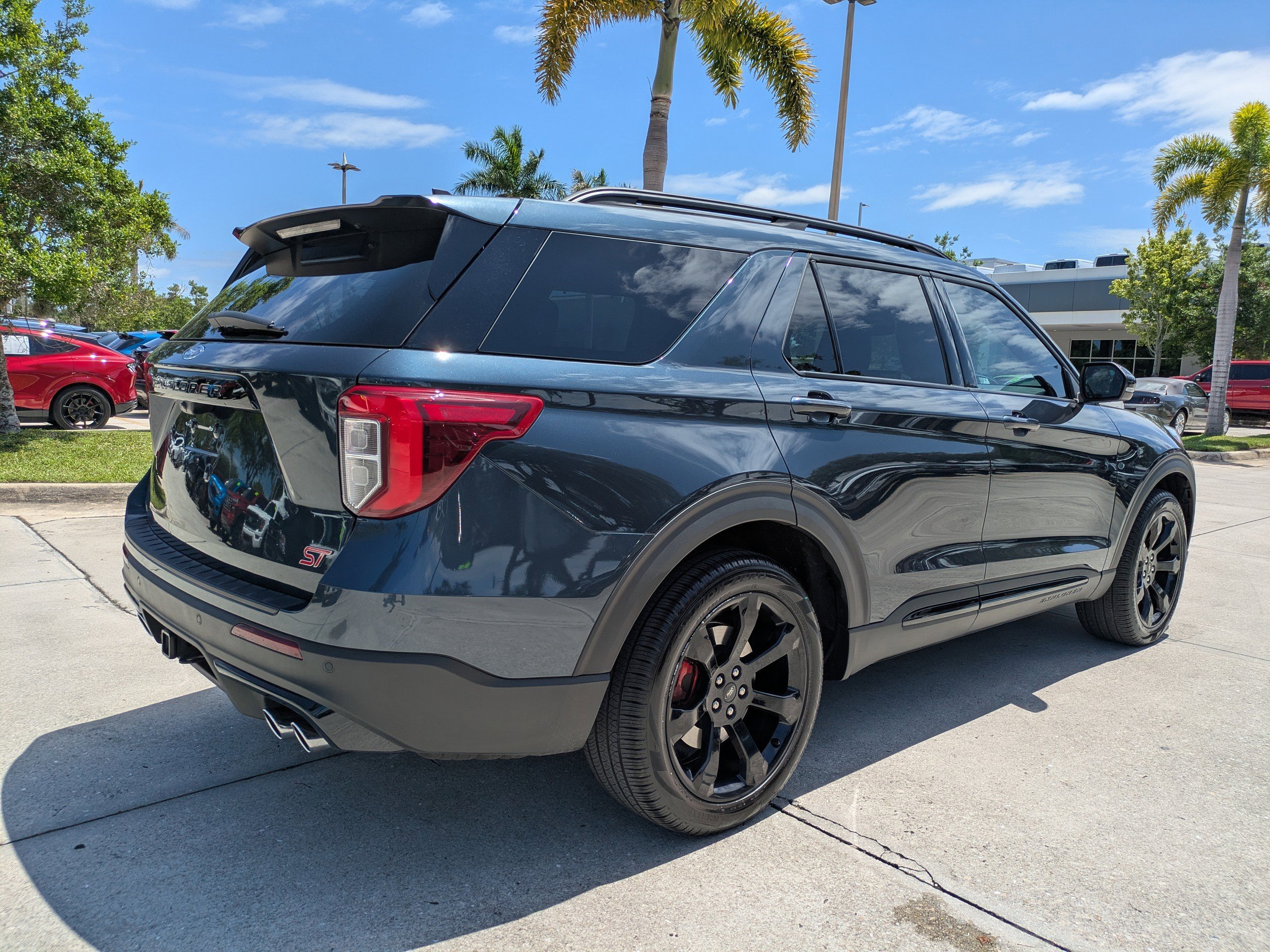Certified 2023 Ford Explorer ST w/ Equipment Group 401A AWD/4WD image 4
