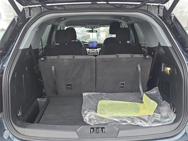 Certified 2024 Ford Explorer XLT image 9