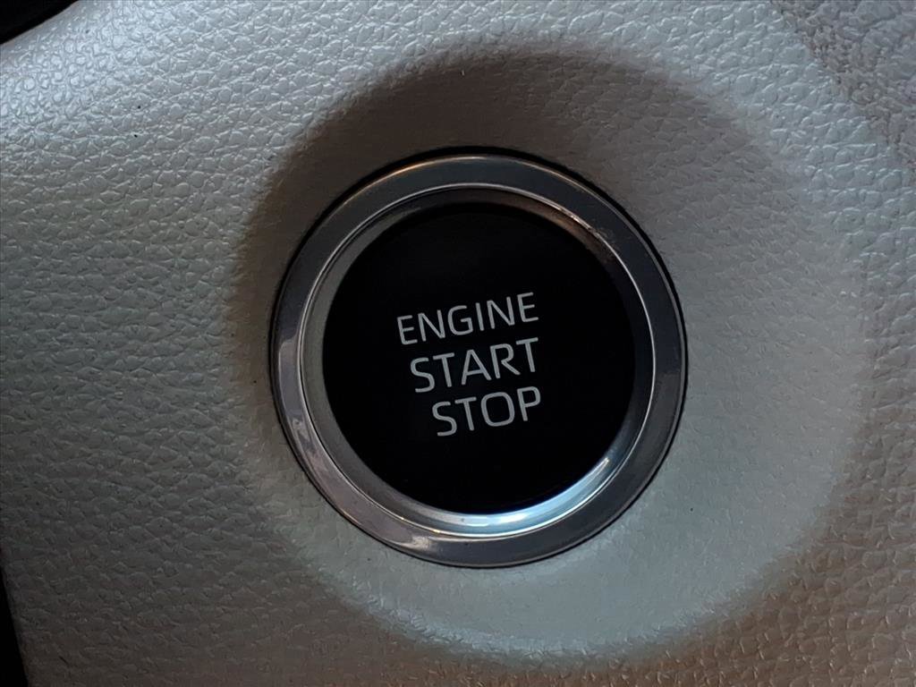 Used 2023 Toyota Corolla Cross XLE image 23