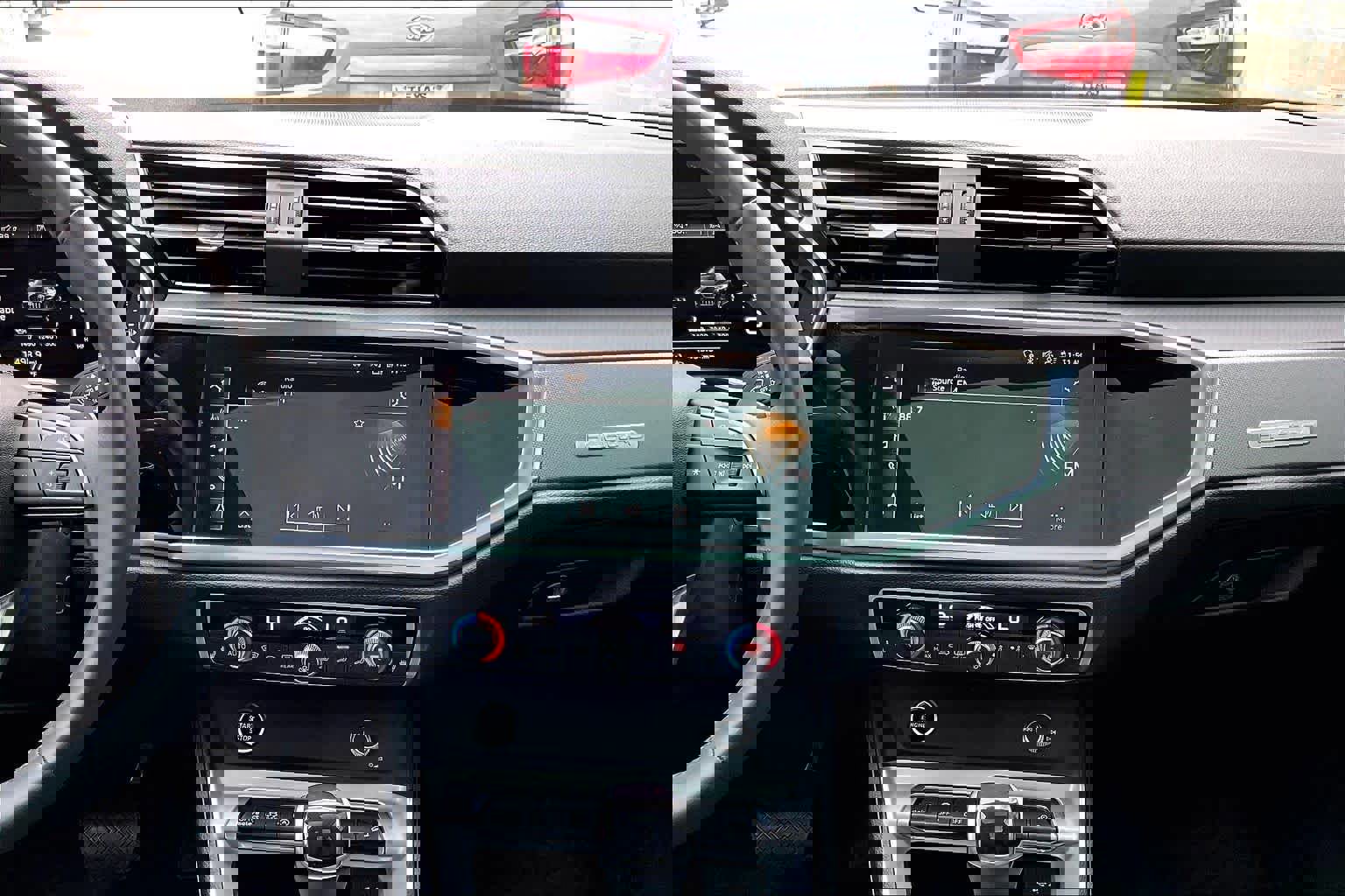 Used 2023 Audi Q3 2.0T Premium Plus image 10