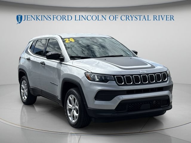 Used 2024 Jeep Compass Sport w/ Mopar Graphics Package AWD/4WD image 15