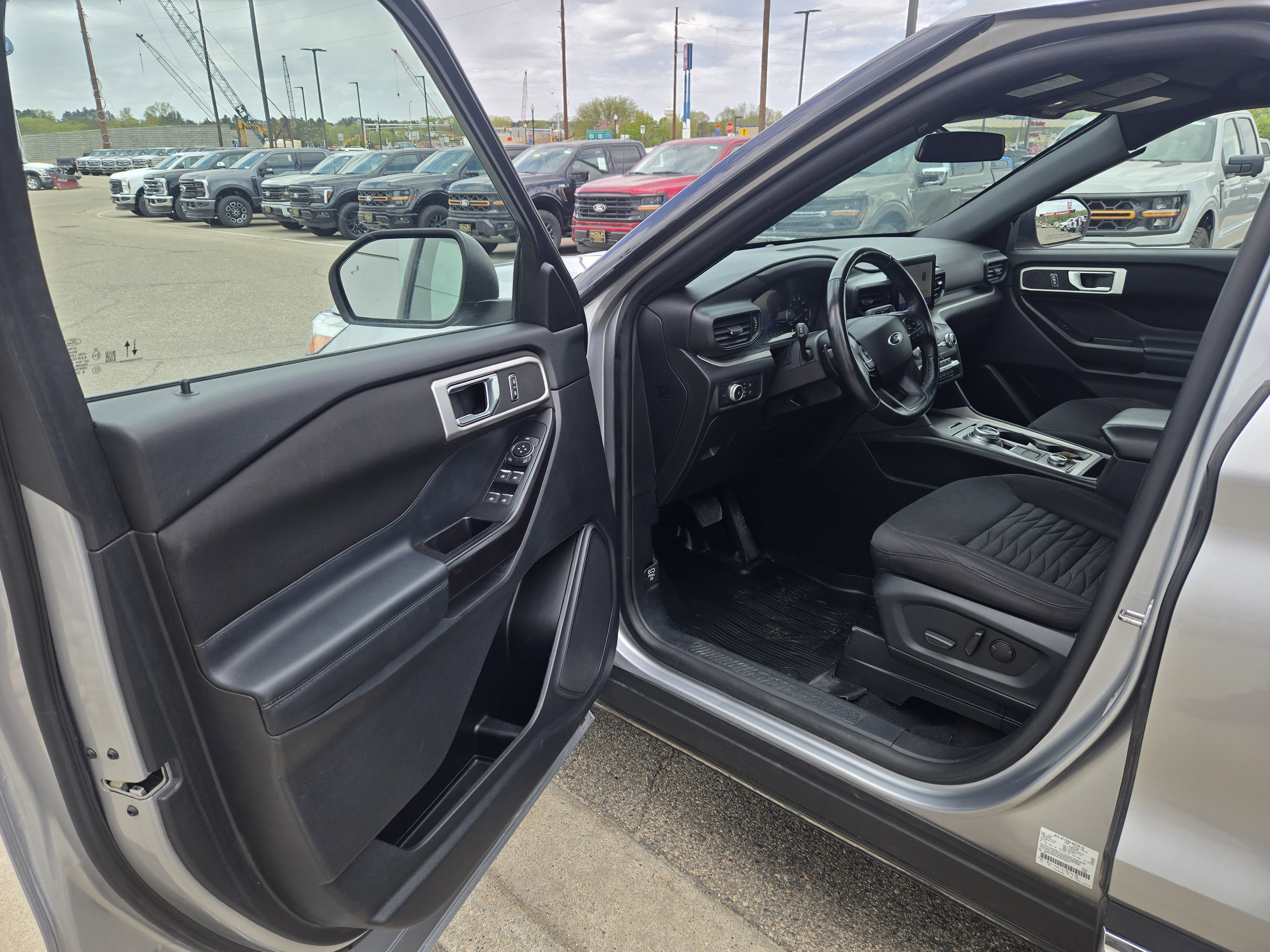 Certified 2020 Ford Explorer XLT AWD/4WD image 11