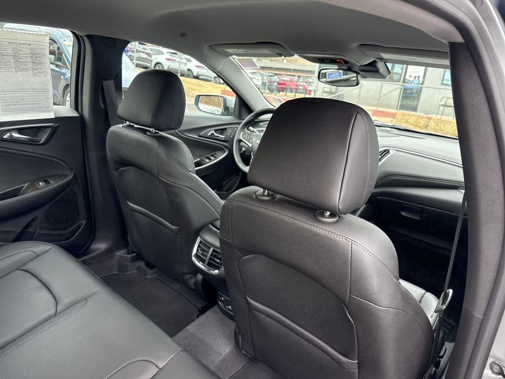 Used 2024 Chevrolet Malibu LT image 25