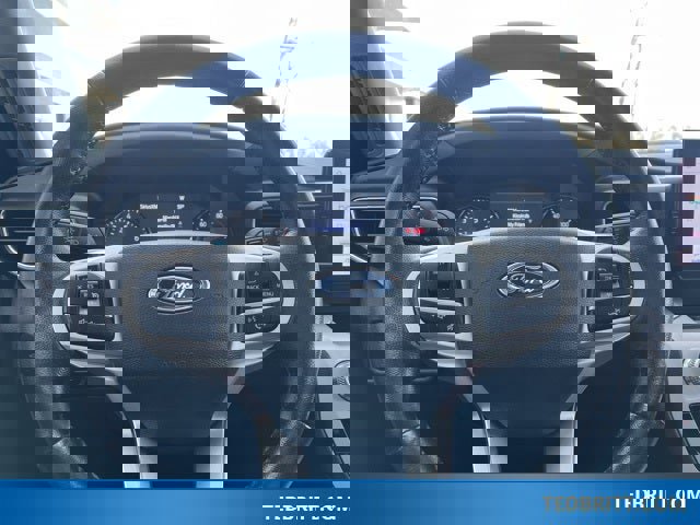 Certified 2023 Ford Explorer XLT w/ Equipment Group 202A image 28