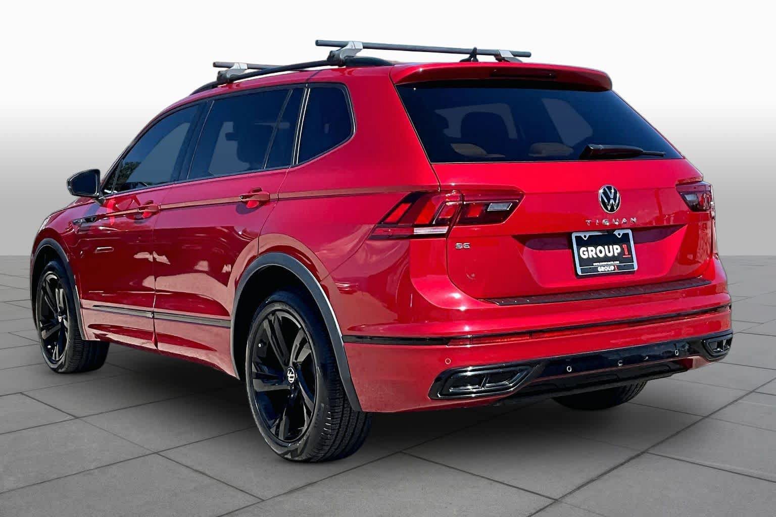 Used 2024 Volkswagen Tiguan SE R-Line w/ MDO Package, Three-Row FWD image 12
