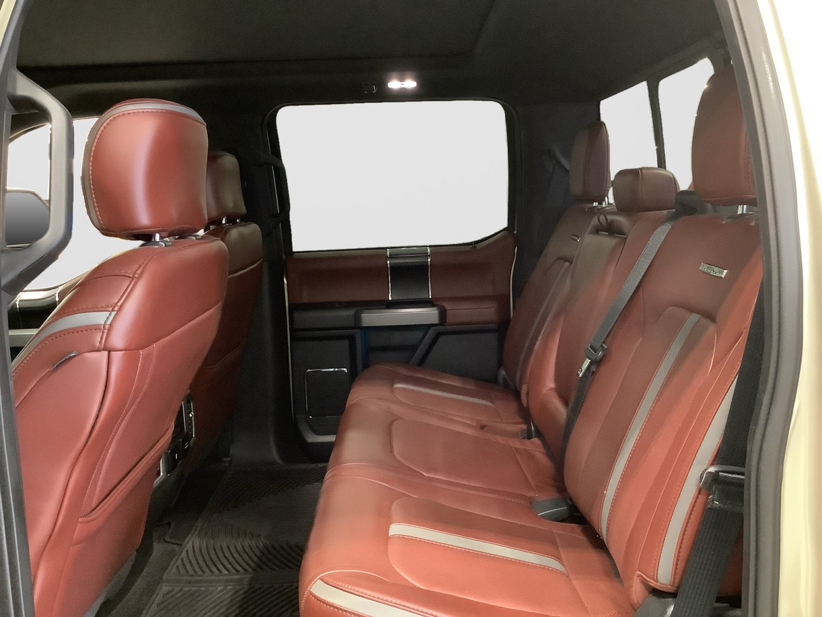 Certified 2018 Ford F250 Platinum w/ Platinum Ultimate Package AWD/4WD image 21