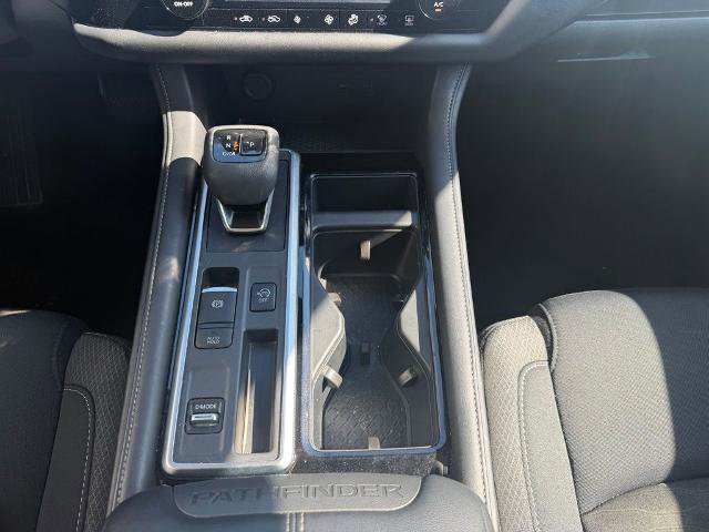 Used 2025 Nissan Pathfinder SV FWD image 22