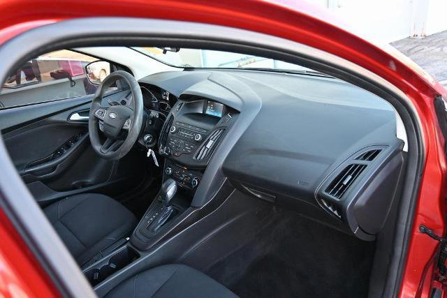 Certified 2018 Ford Focus SE image 20