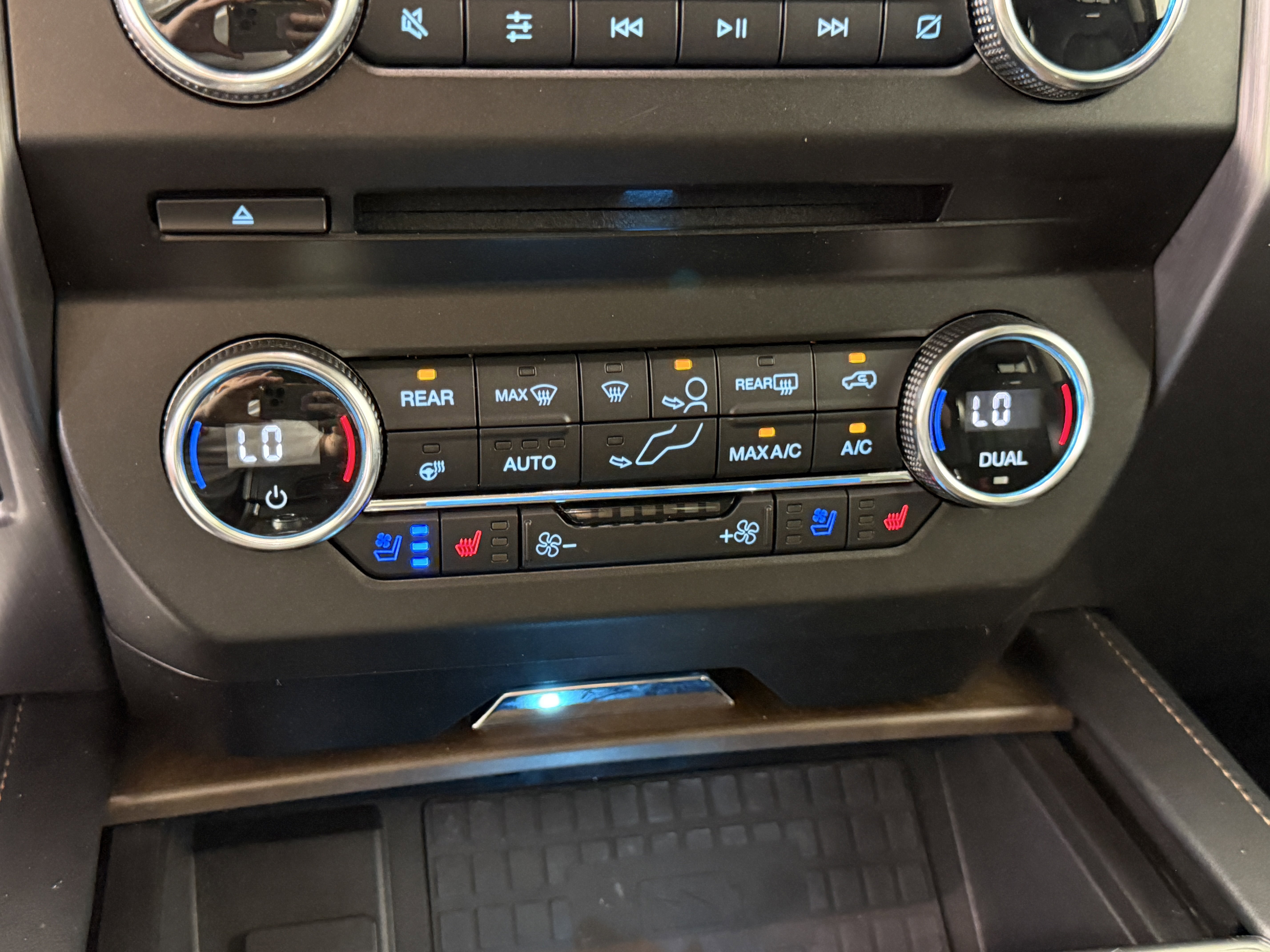 Certified 2018 Ford Expedition Max Platinum image 22