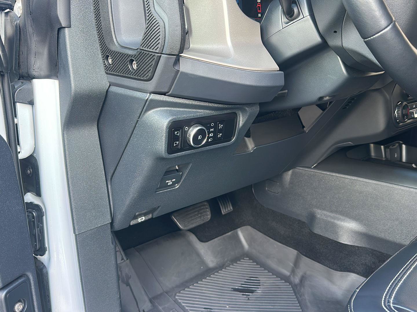 Certified 2025 Ford Bronco Outer Banks AWD/4WD image 13