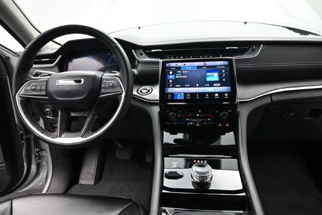 Used 2023 Jeep Grand Cherokee L Limited AWD/4WD image 28