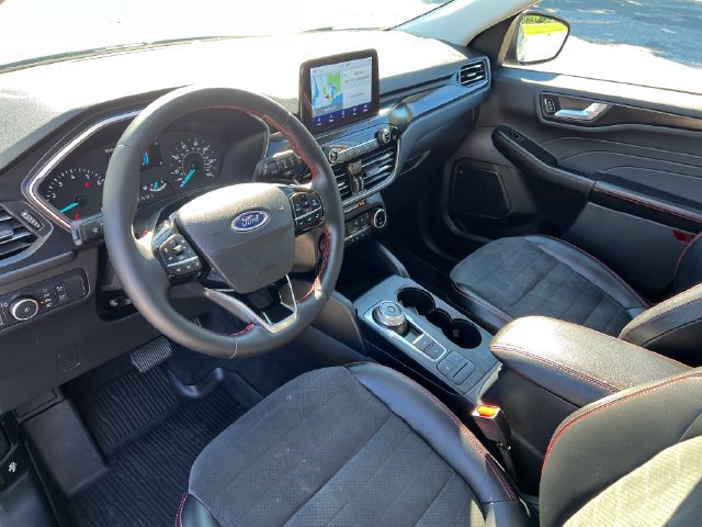 Certified 2022 Ford Escape SEL w/ SEL Stealth AWD Package image 18