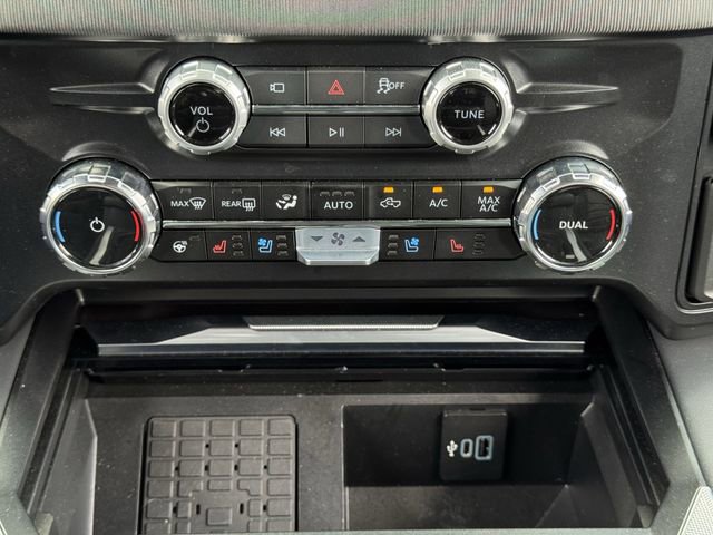 Certified 2026 Ford F250 Platinum AWD/4WD image 18