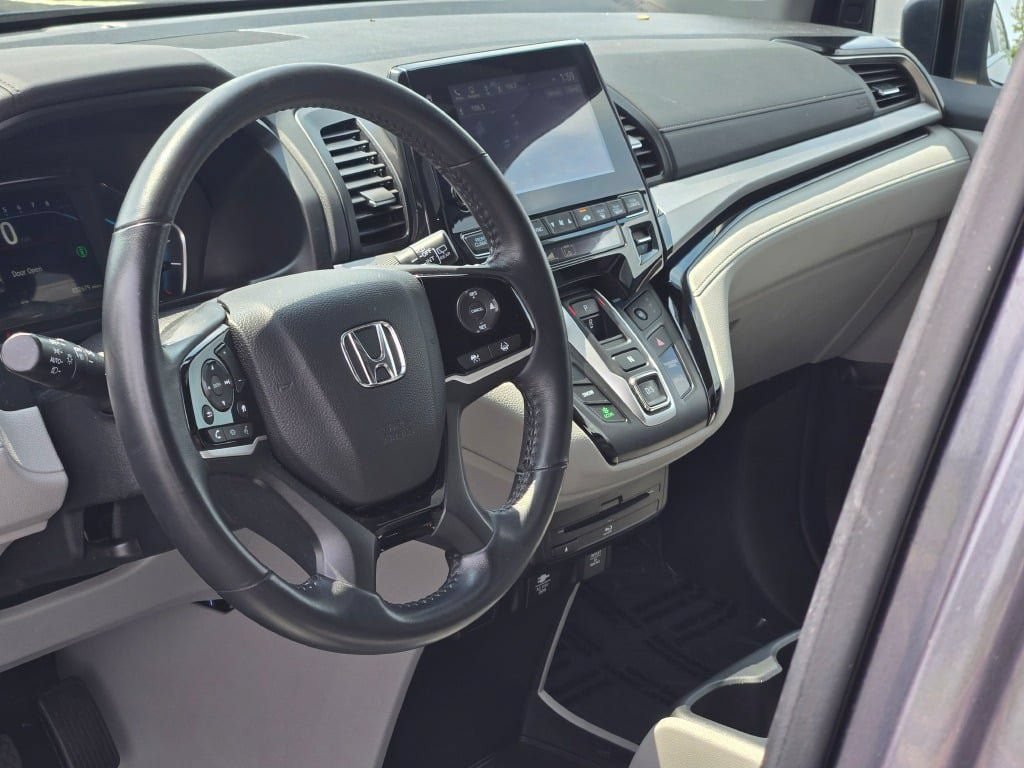 Used 2024 Honda Odyssey Touring image 25