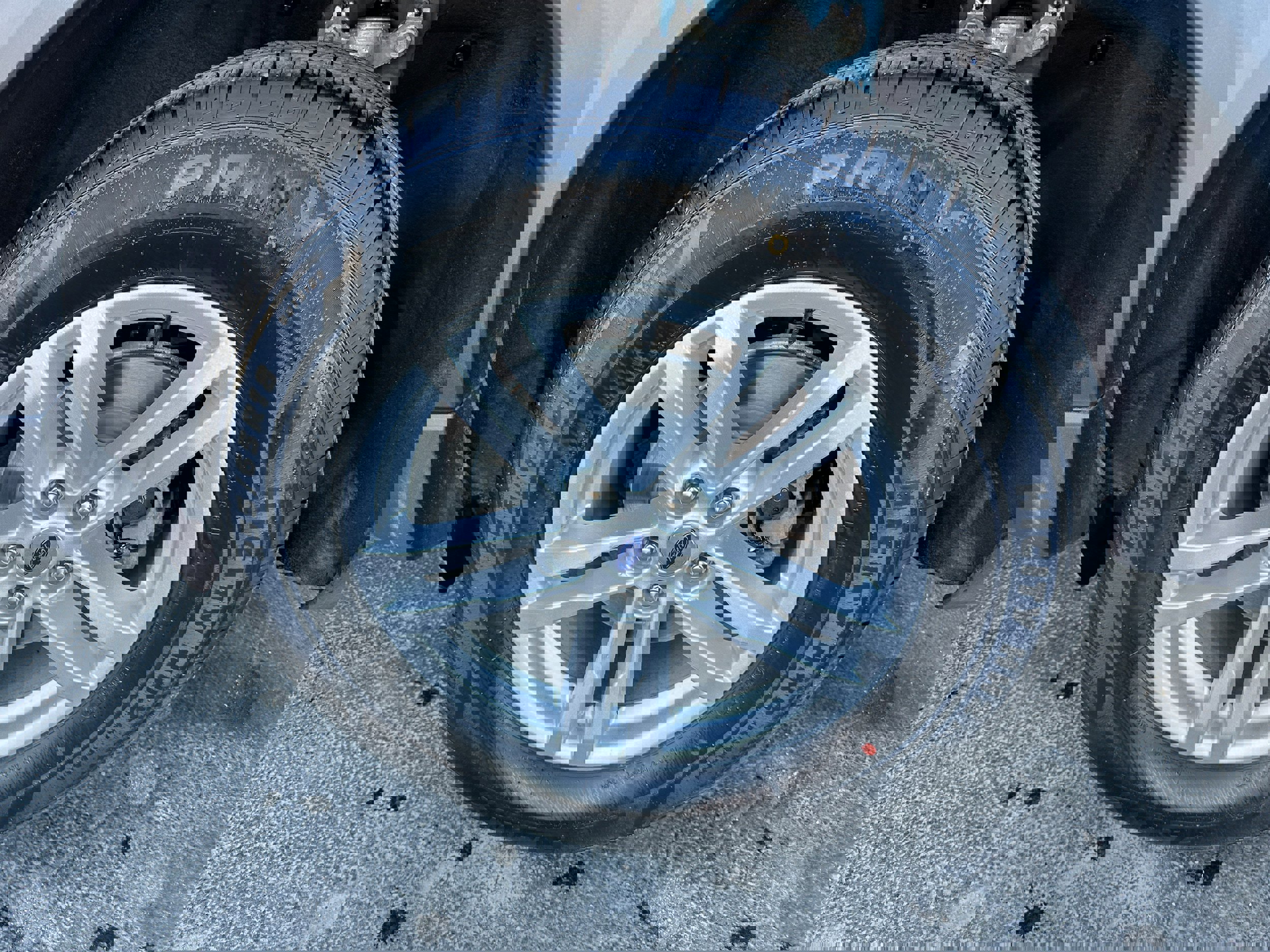 Certified 2021 Ford Explorer XLT w/ Equipment Group 202A image 9