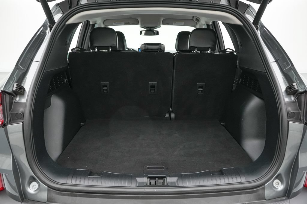 Certified 2025 Ford Escape Platinum AWD/4WD image 20
