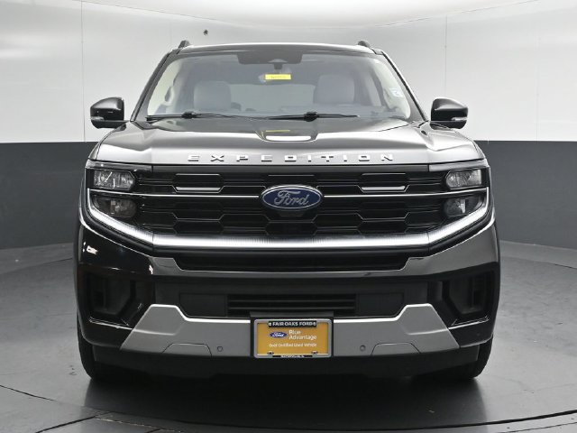 Certified 2025 Ford Expedition Max Platinum w/ Driver's Package AWD/4WD image 2