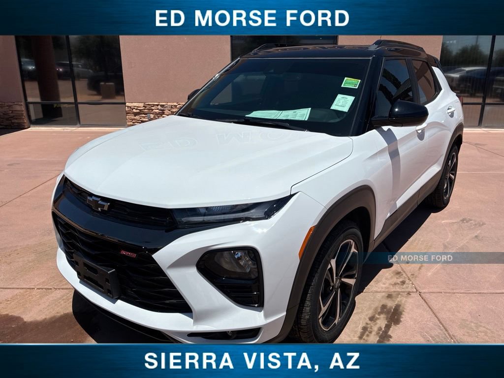 Used 2023 Chevrolet TrailBlazer RS w/ Sun and Liftgate Package FWD image 3