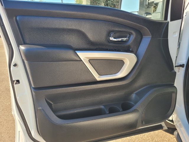 Used 2021 Nissan Titan SV w/ SV Convenience Package AWD/4WD image 18
