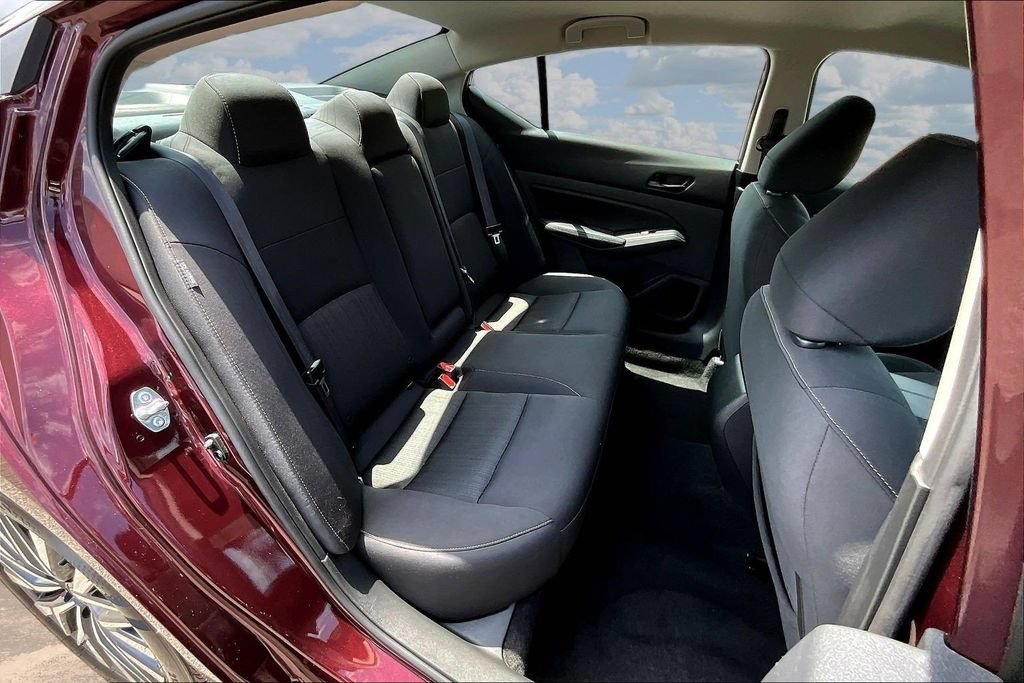 Used 2025 Nissan Altima 2.5 SV FWD image 26