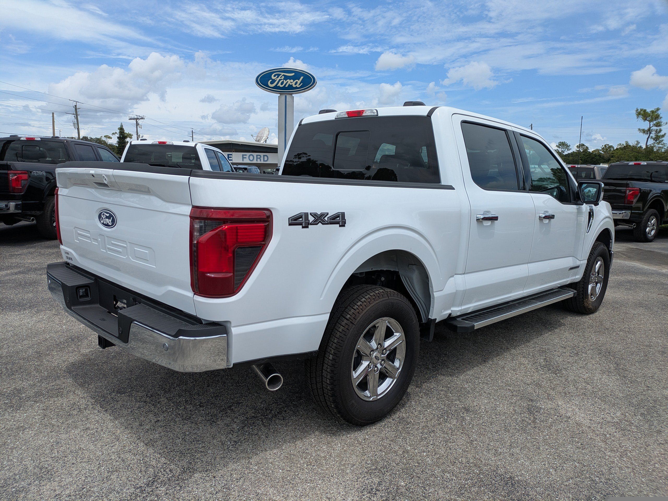 Certified 2025 Ford F150 XLT w/ Equipment Group 302A MID AWD/4WD image 4