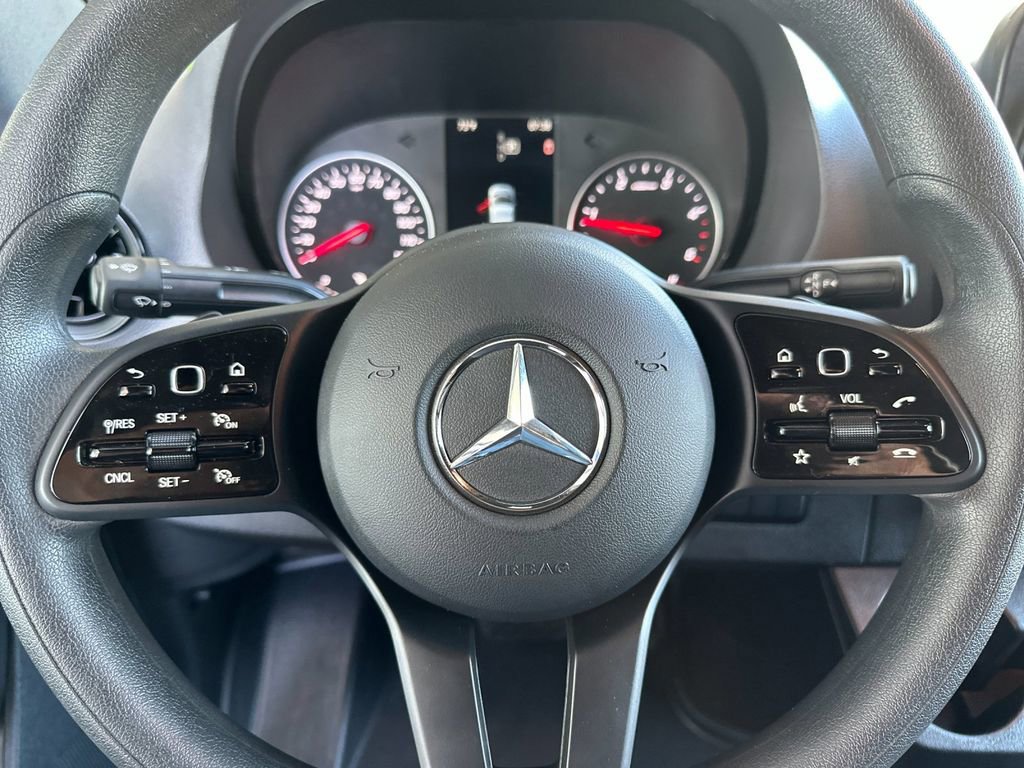 Used 2023 Mercedes-Benz Sprinter 2500 image 21