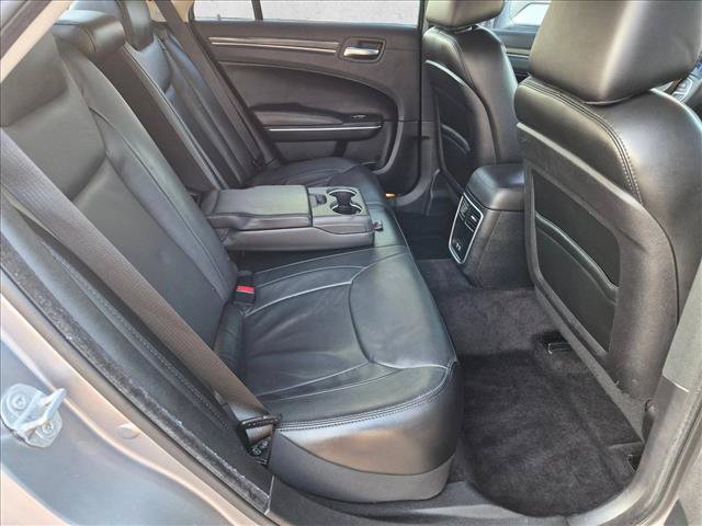 Used 2017 Chrysler 300 Limited AWD/4WD image 19