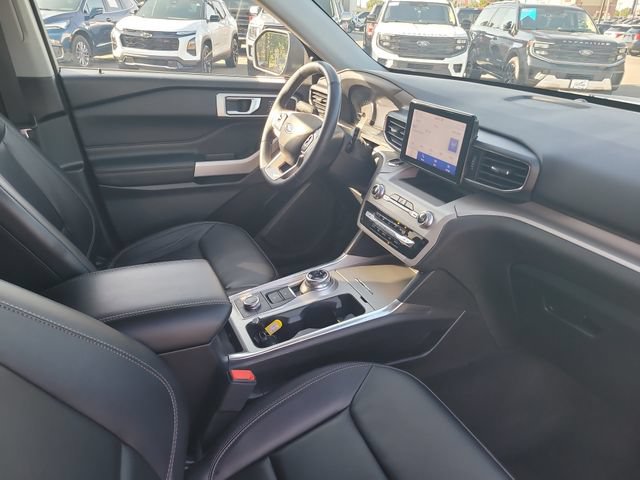 Certified 2023 Ford Explorer XLT w/ Equipment Group 202A AWD/4WD image 29