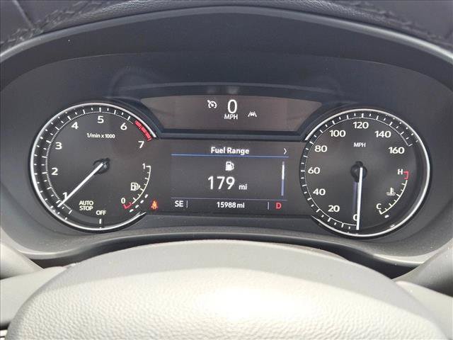 Used 2022 Cadillac XT4 Luxury w/ Cold Weather Package FWD image 12