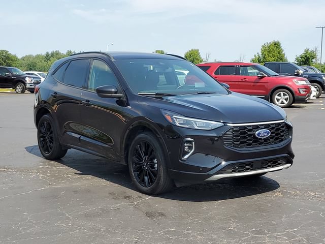 Certified 2023 Ford Escape ST-Line Elite w/ Premium Technology Package AWD/4WD image 2