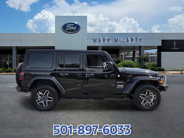 Used 2024 Jeep Wrangler Unlimited Sahara AWD/4WD image 6