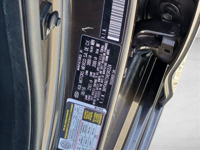 Used 2017 Kia Forte LX FWD image 22