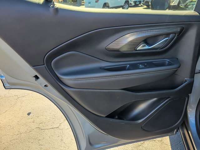 Used 2023 GMC Terrain SLT w/ Infotainment Package II image 26