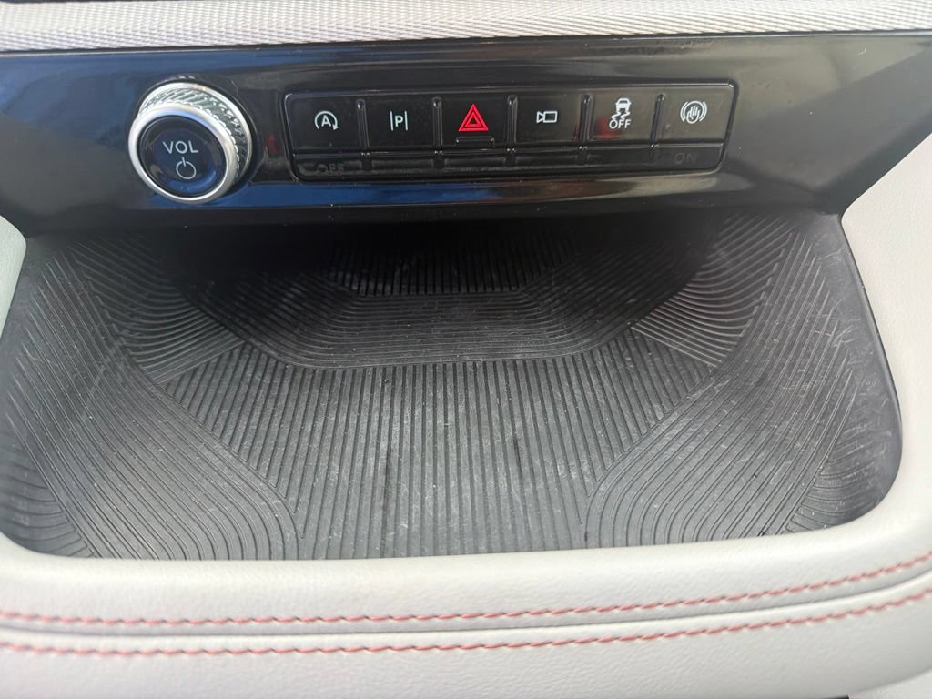 Certified 2025 Ford Explorer Active w/ Active Comfort Package RWD image 32