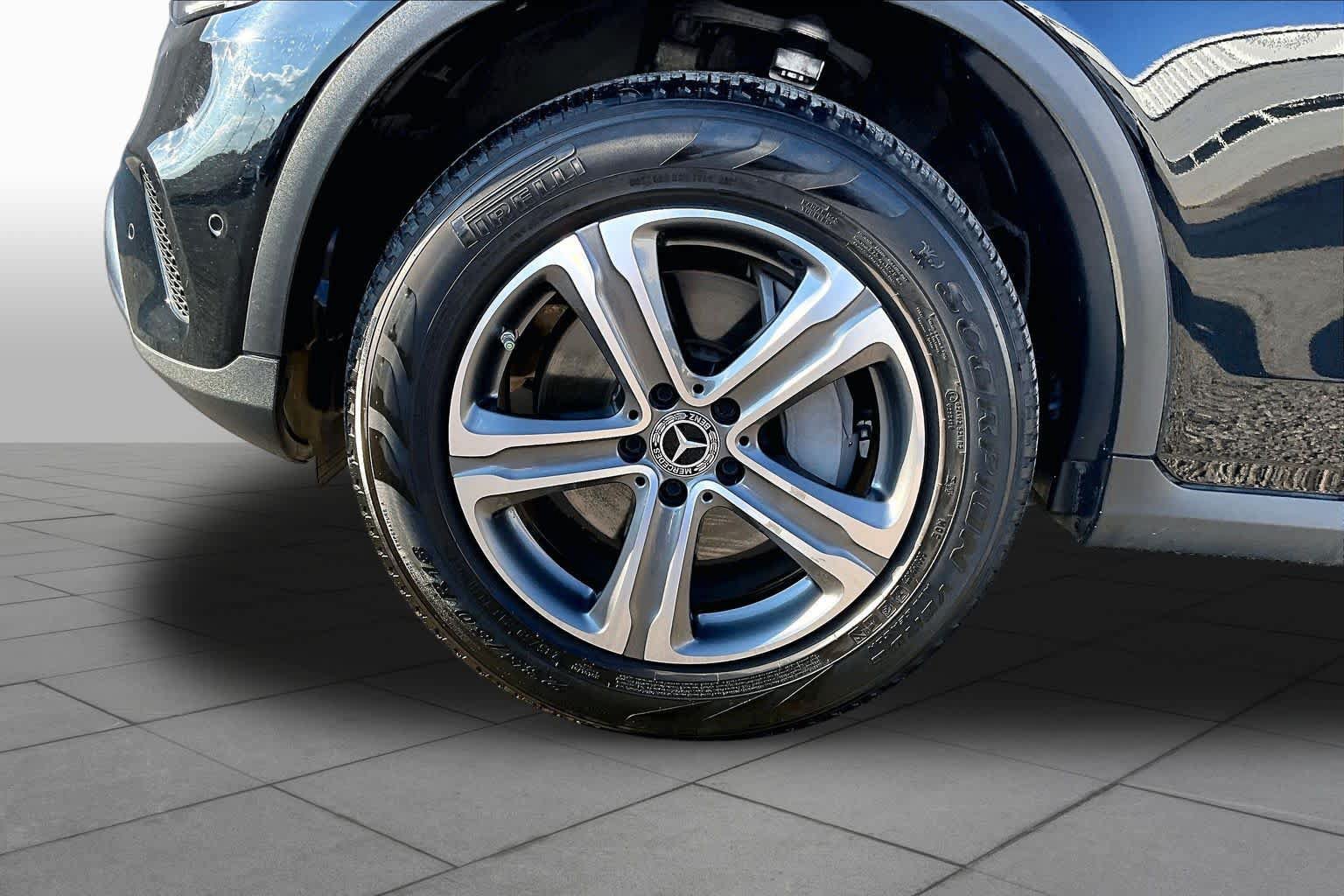 Used 2021 Mercedes-Benz GLC 300 image 13