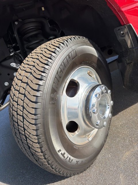 Certified 2021 Ford F350 Lariat w/ Chrome Package image 9