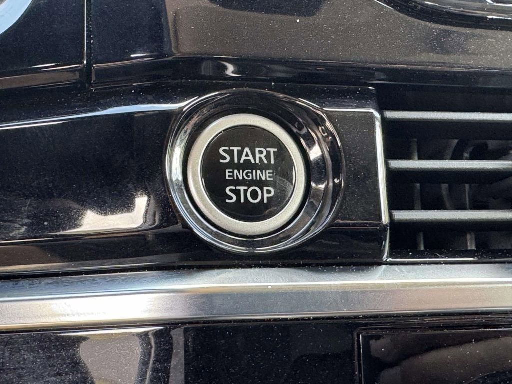 Used 2023 Nissan Pathfinder Platinum image 14