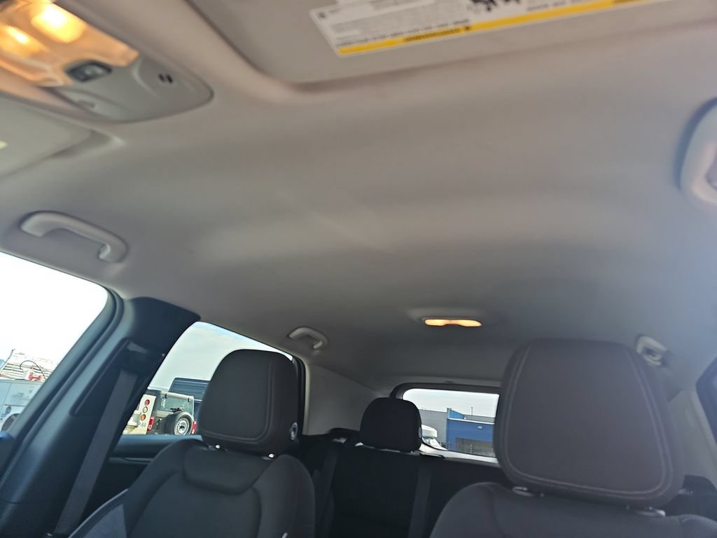 Used 2025 Chevrolet TrailBlazer LT FWD image 28