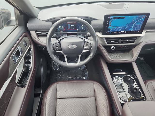 Certified 2025 Ford Explorer Platinum w/ LUX Leather Package AWD/4WD image 9