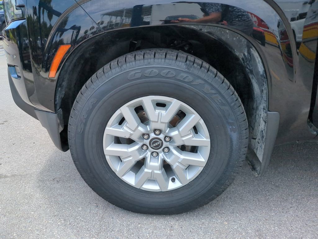 Used 2022 Nissan Frontier SV w/ Technology Package RWD image 35