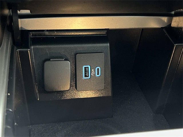 Certified 2022 Ford Explorer XLT w/ Equipment Group 202A image 28