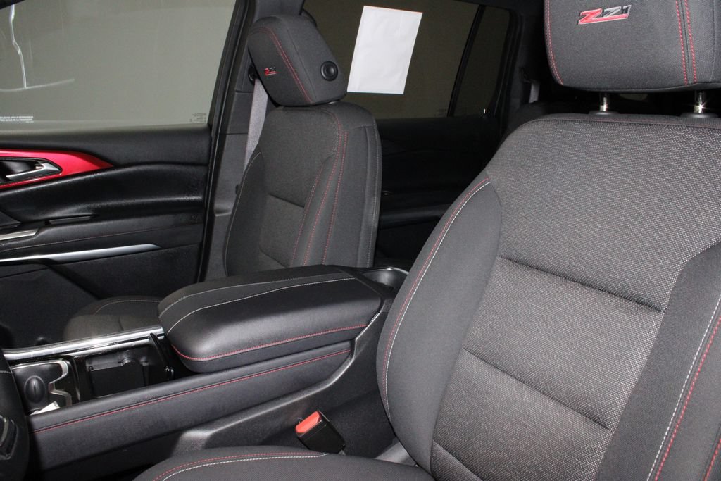 Used 2024 Chevrolet Traverse Z71 AWD/4WD image 23