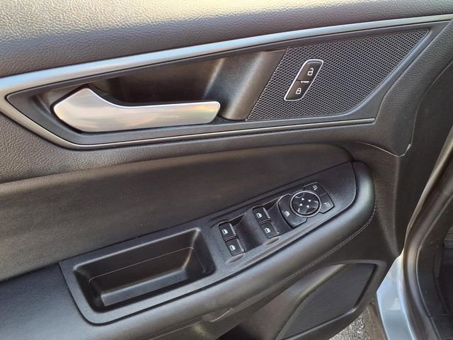 Certified 2022 Ford Edge SE w/ Black Appearance Package image 16