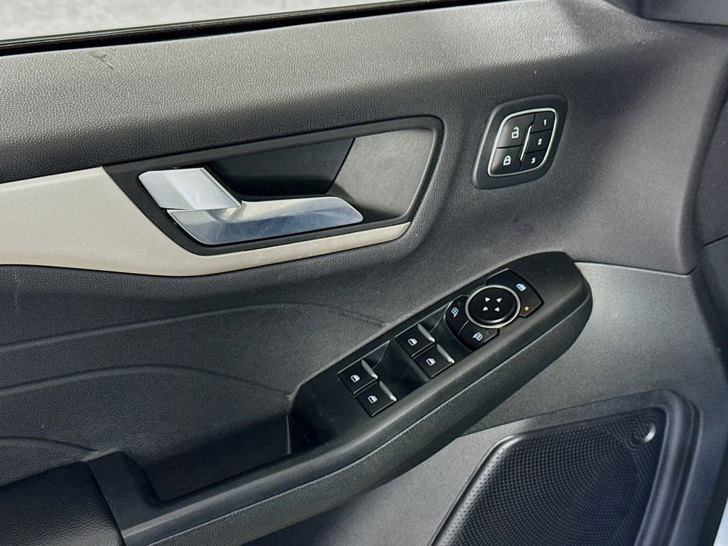 Certified 2022 Ford Escape SEL w/ Technology Package FWD image 22