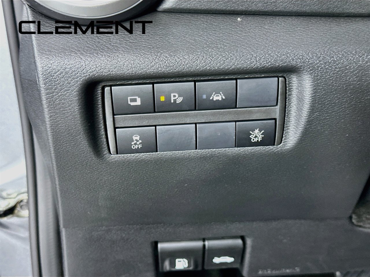 Used 2025 Nissan Versa S FWD image 14