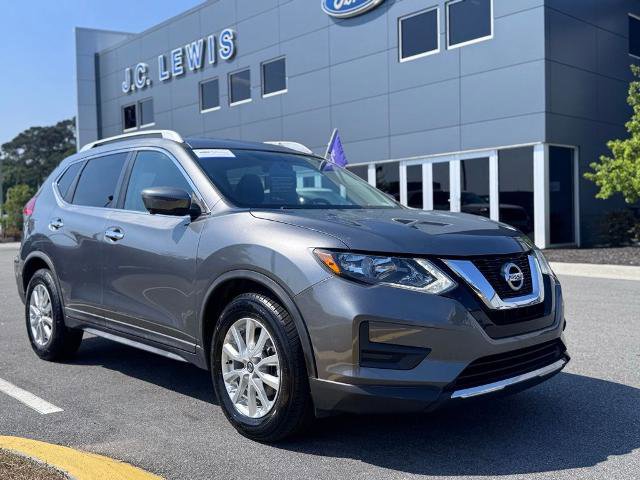 Used 2017 Nissan Rogue SV w/ SV Premium Package FWD image 1