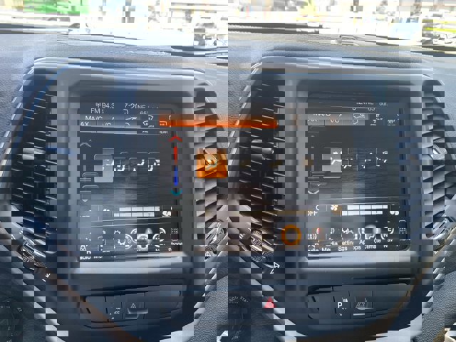 Used 2017 Jeep Cherokee Latitude w/ Safety/Convenience Group AWD/4WD image 15