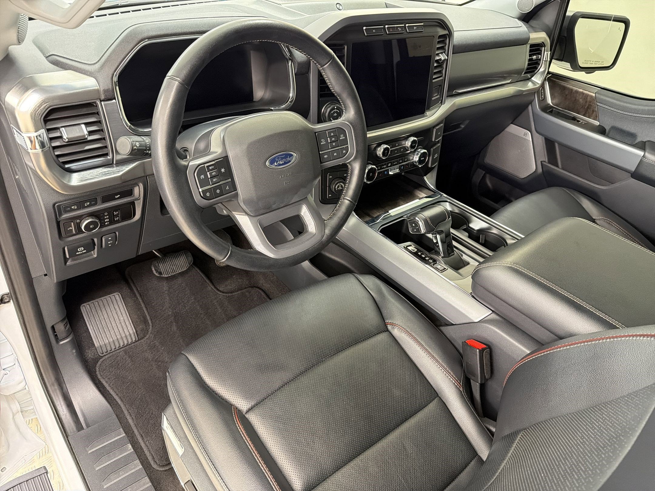 Certified 2023 Ford F150 Lariat w/ Trailer Tow Package AWD/4WD image 4